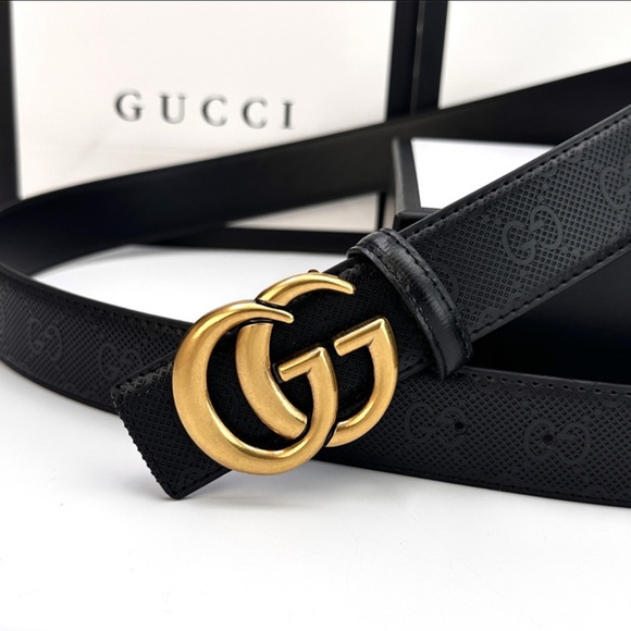 Gucci Black Leather Belt with Gold GG Buckle - Picture 1 of 4